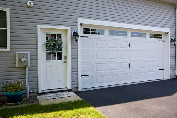 24/7 Emergency Garage Door Panel Replacement experts in Brook Highland, AL